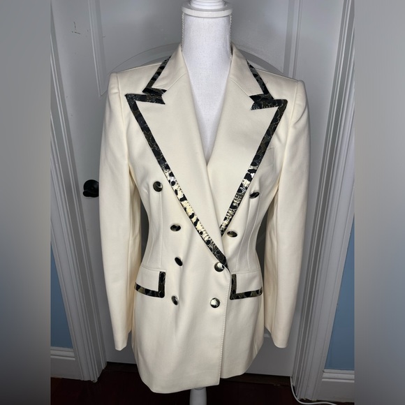 🦋SOLD🦋Dolce and Gabbana Virgin Wool Peacoat - Picture 2 of 13